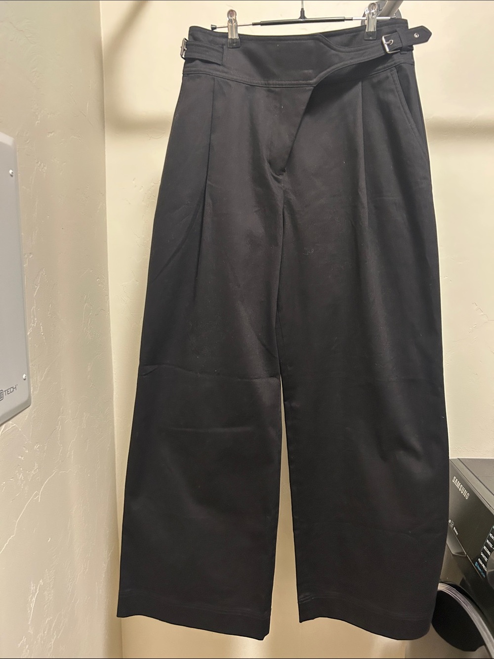 Express Black Wide-Leg High-Waist Women's Trousers - Picture 8 of 16